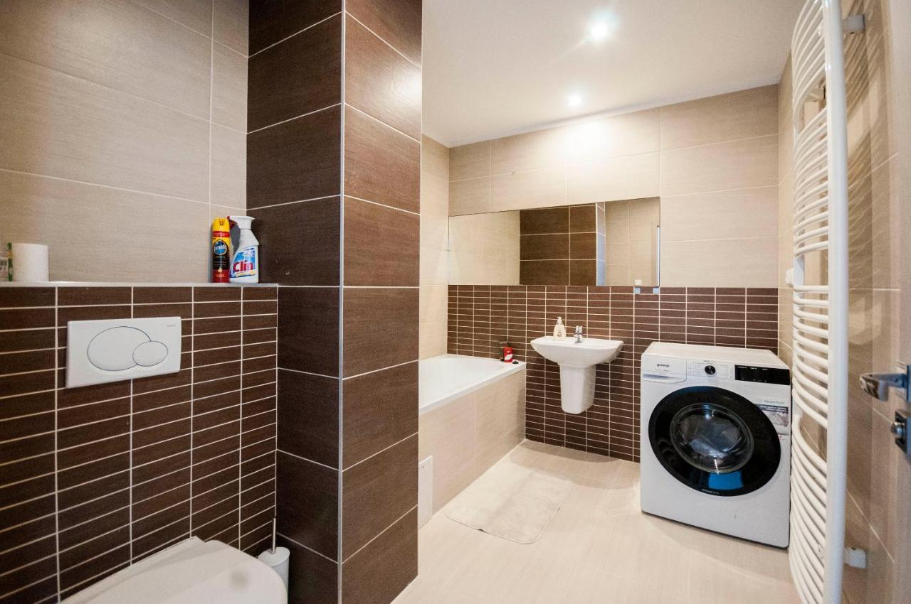 Maytex - Ubytovanie V 46M2 Apartmane S Balkonom Ліптовський Мікулаш Екстер'єр фото