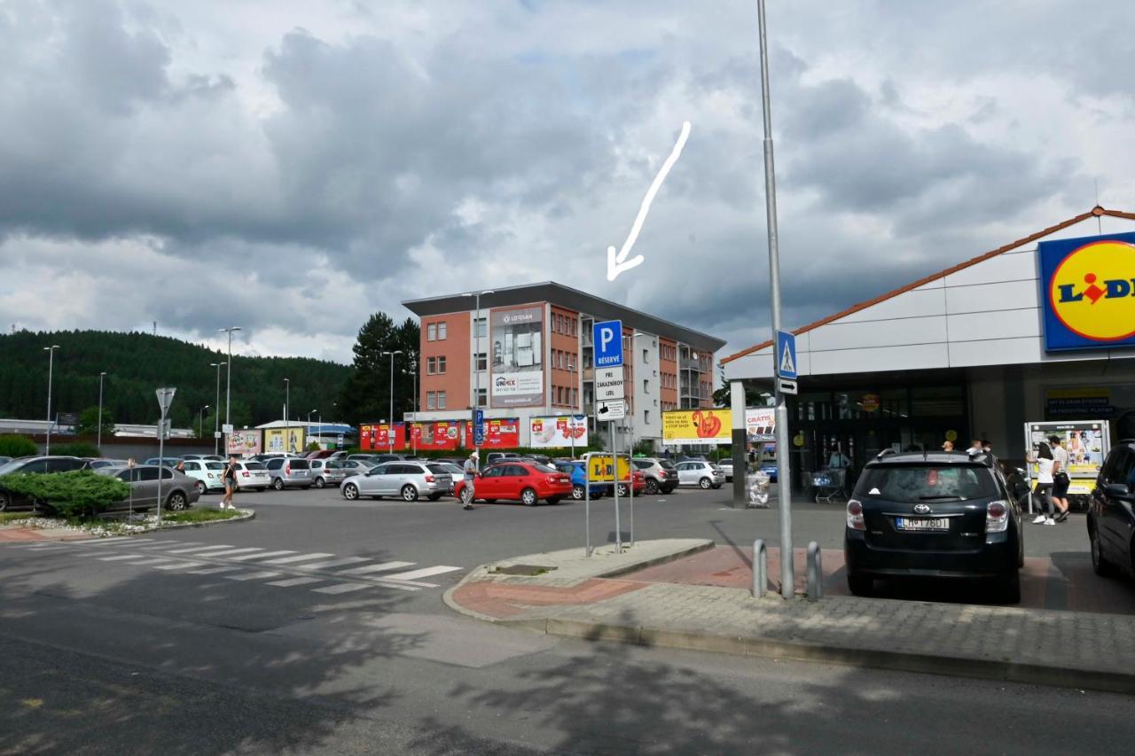 Maytex - Ubytovanie V 46M2 Apartmane S Balkonom Ліптовський Мікулаш Екстер'єр фото